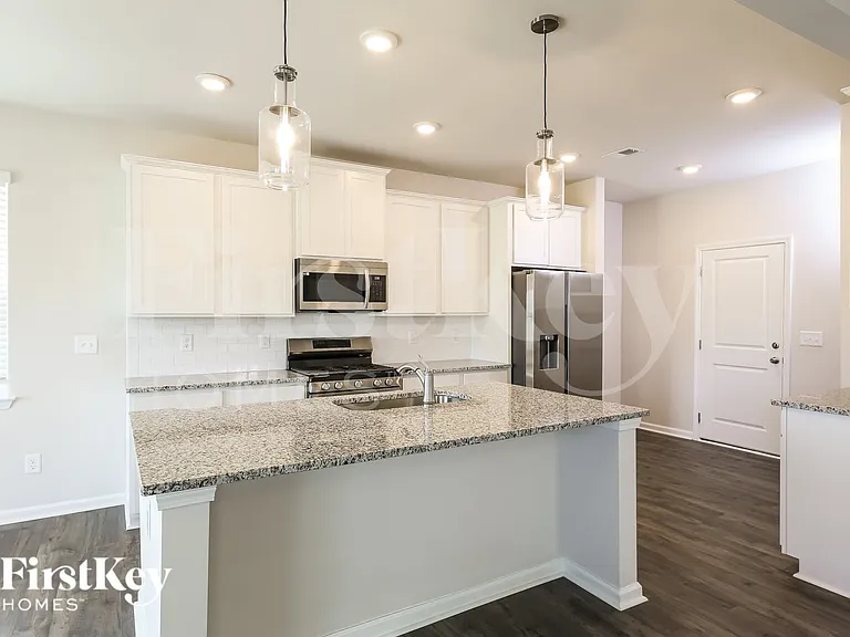 614 Goldburn Way — Photo 7
