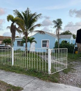 2842 W Nokomis Avenue, West Palm Beach, FL, 33409