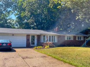 615 Pershing Ave SE, North Canton, OH 44720