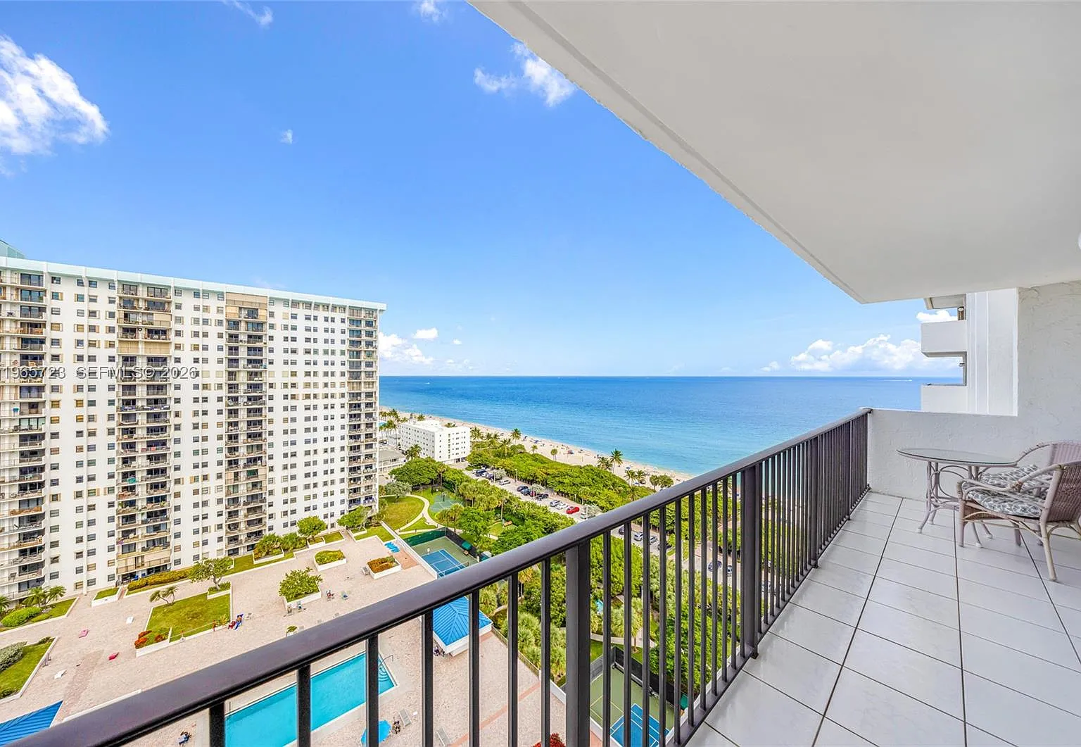 Summit Condo — Photo 1