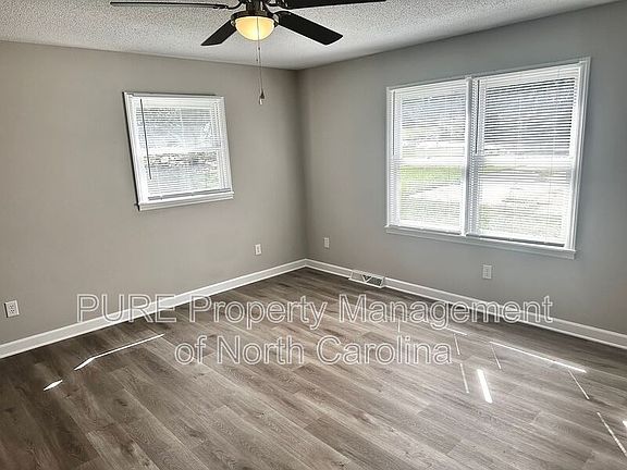 3rd image of 916 W 5th Ave APT A
