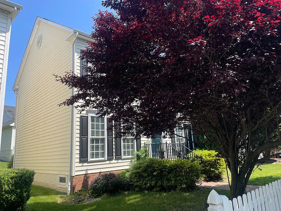 2nd image of 23108 Sycamore Farm Dr