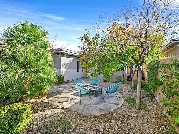 2nd image of 108 Emerald Dunes Cir