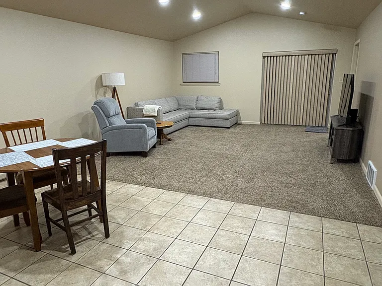 706 S Wind River Dr — Photo 4