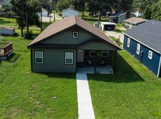 615 W Prairie St, Cameron, MO 64429