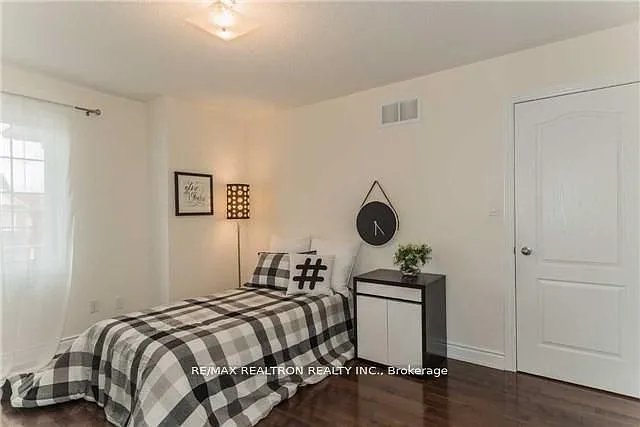 978 Ernest Cousins Cir — Photo 13