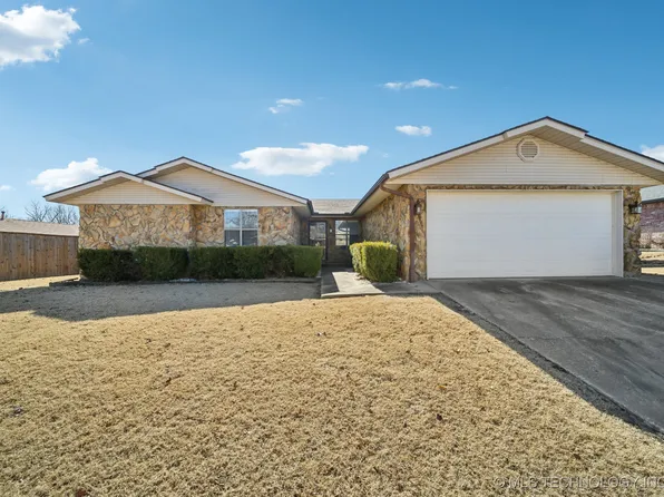 2310 Briar Rd, Okmulgee, OK 74447