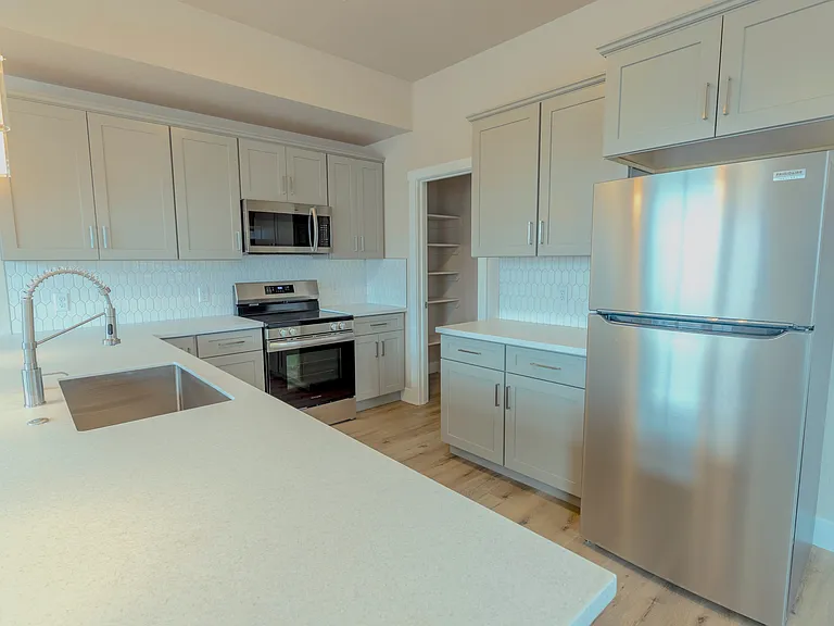 Pomona Park Townhomes — Photo 20