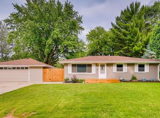 2749 Sunset Ln, Burnsville, MN 55337