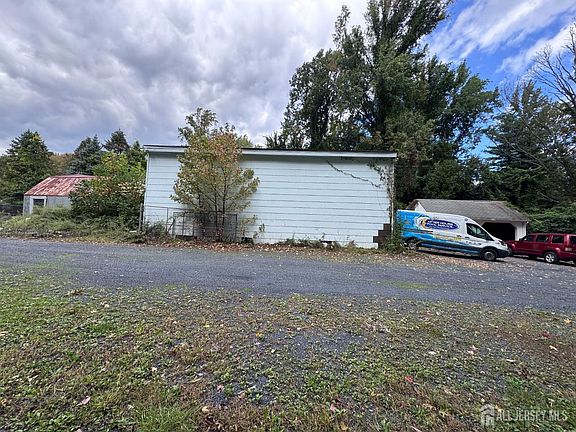 5th image of 78 Major Rd