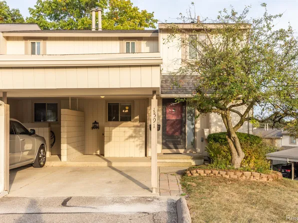 1591 Charter Oak Dr, Rochester, MI 48309