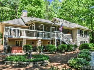 33 Lakeshore Dr, Sapphire, NC 28774