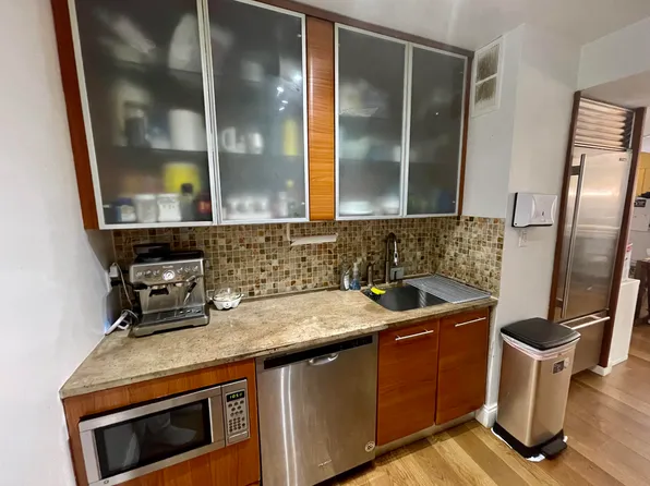 250 West 90th Street image 4 of 14