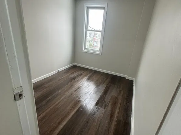 1146 Locust St, Reading, PA 19604