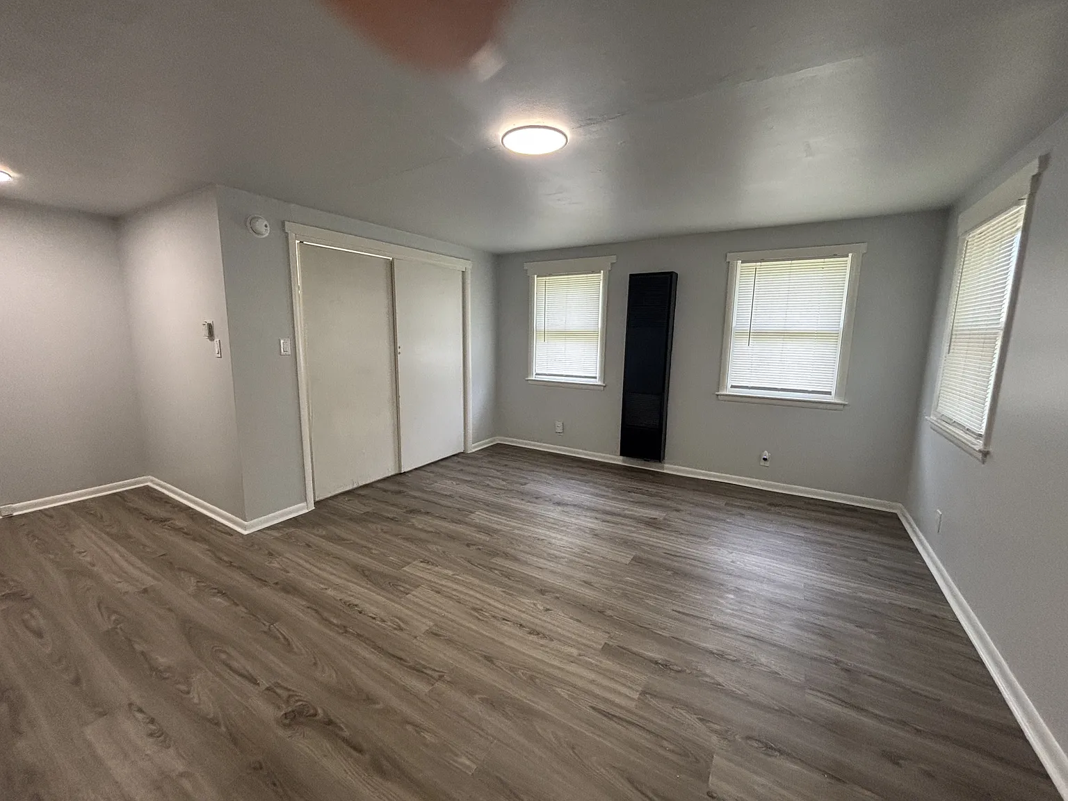 1214 W Waldo Ave — Photo 3