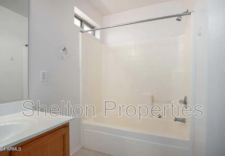 17229 W Caribbean Ln — Photo 9