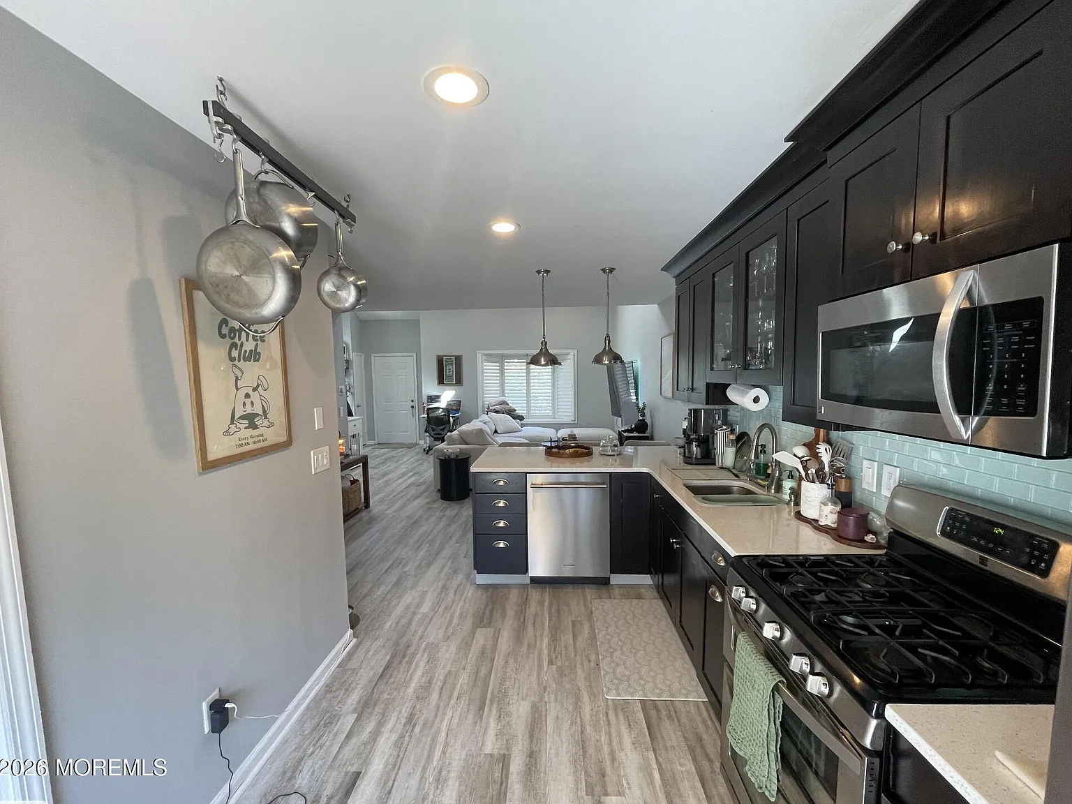 2 bed, 1171 sqft, $3,400 — Photo 2
