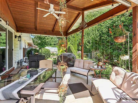 3rd image of 5409 Valley Dr