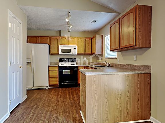 4th image of 7705 Edith Keeler Ln
