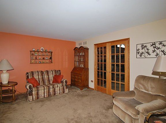 4th image of 10604 Thornham Ln
