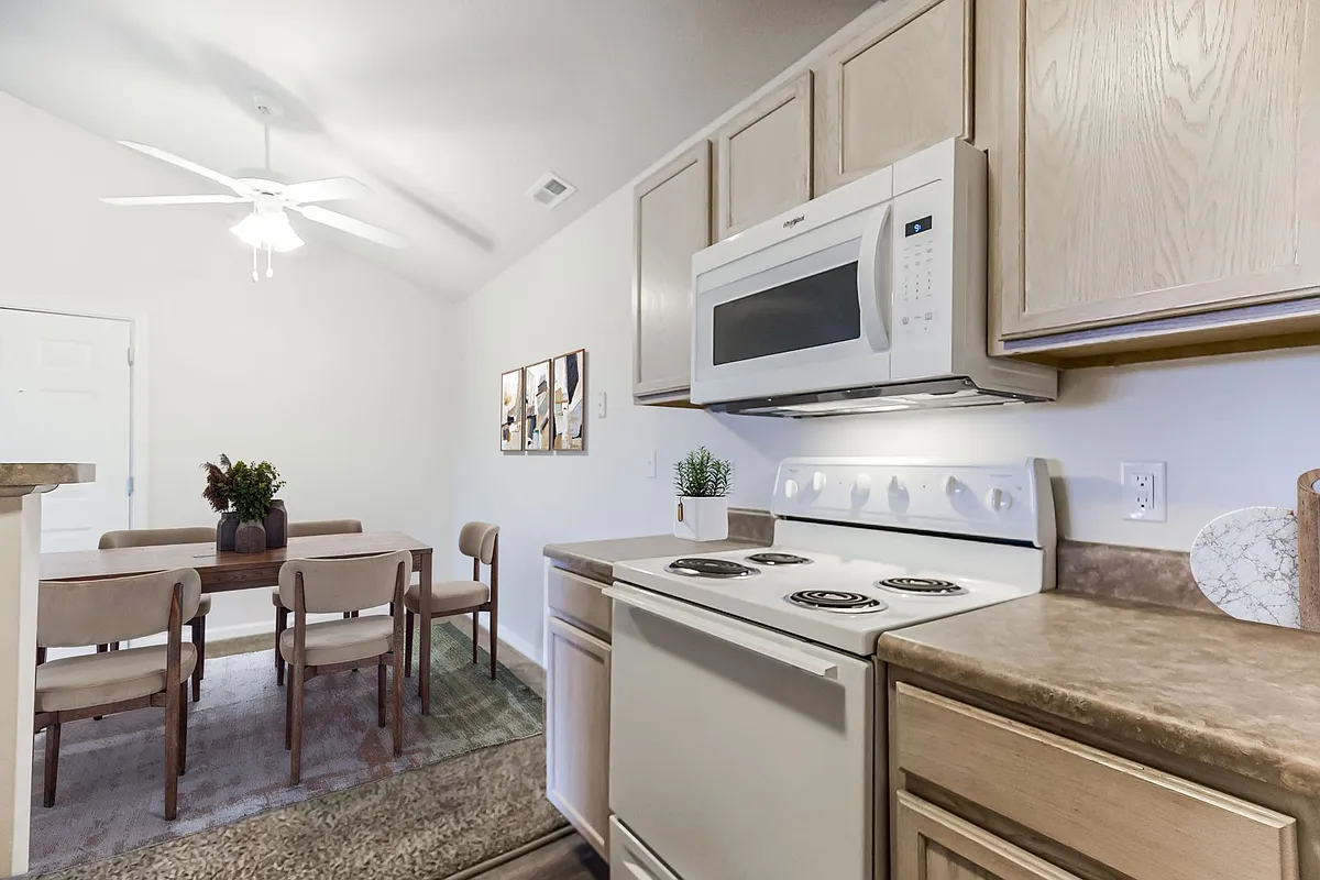 One Bedroom - 1 Bed / 1 Bath - 886 Sq.Ft. - The Overlook
