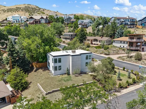 960 S Foothill Drive, Lakewood, CO 80228