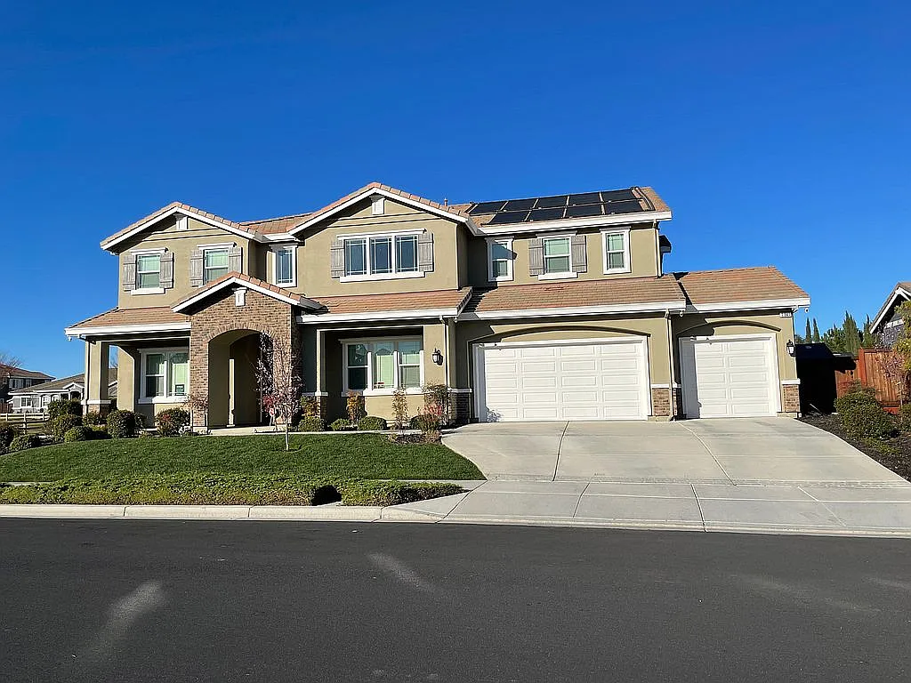 2341 Atterbury Ln photo 1