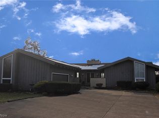 39 Forest Ave, Lake Milton, OH 44429