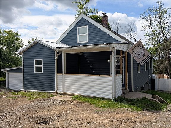 3rd image of 15 Dunn Ave