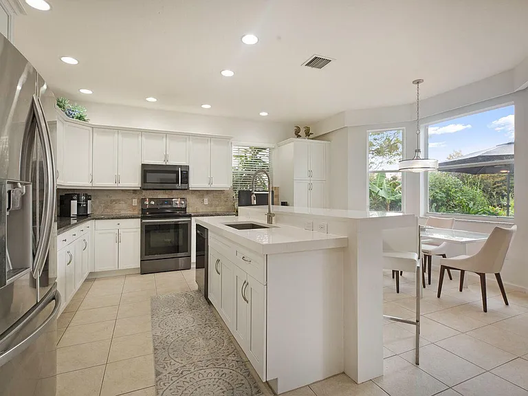 9061 Dupont Pl — Photo 13
