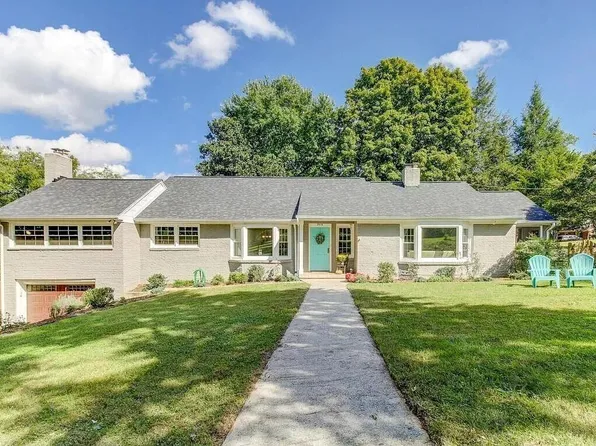 2616 Hollowdale Dr S, Roanoke, VA 24018