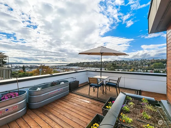 2560 14th Ave W #A, Seattle, WA 98119