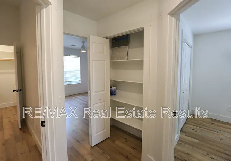 2901 SW 8th St — Photo 21