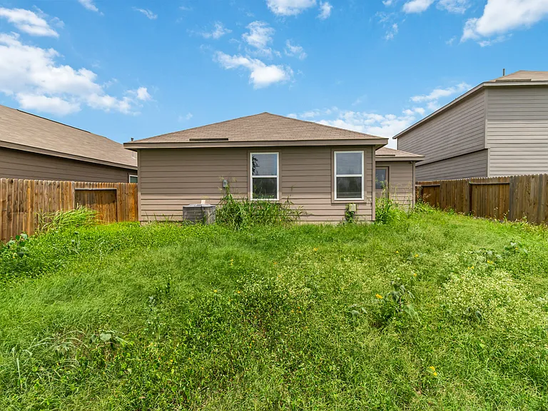 15027 Harbor Lndg — Photo 30