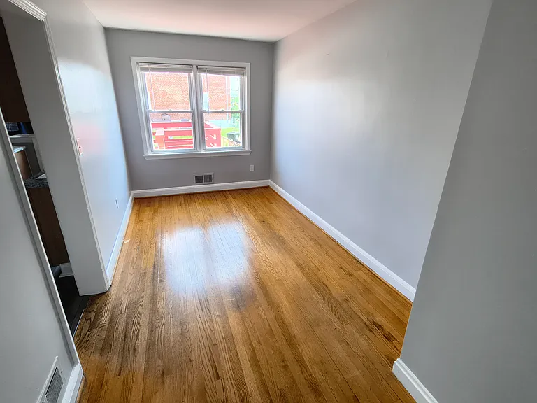 355 Grovethorn Rd — Photo 1