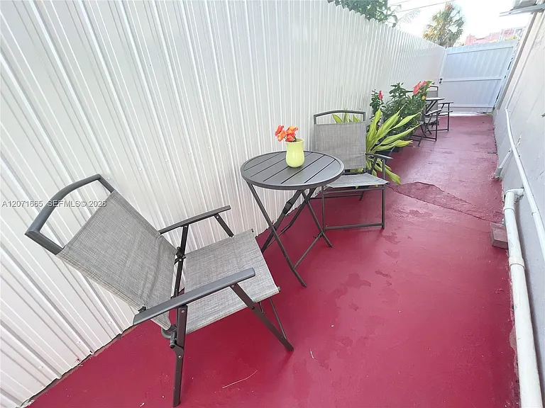 3054 NW 18th St #2 — Photo 11