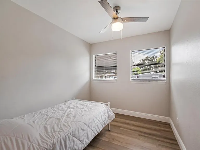 211 Woodmere Blvd — Photo 20