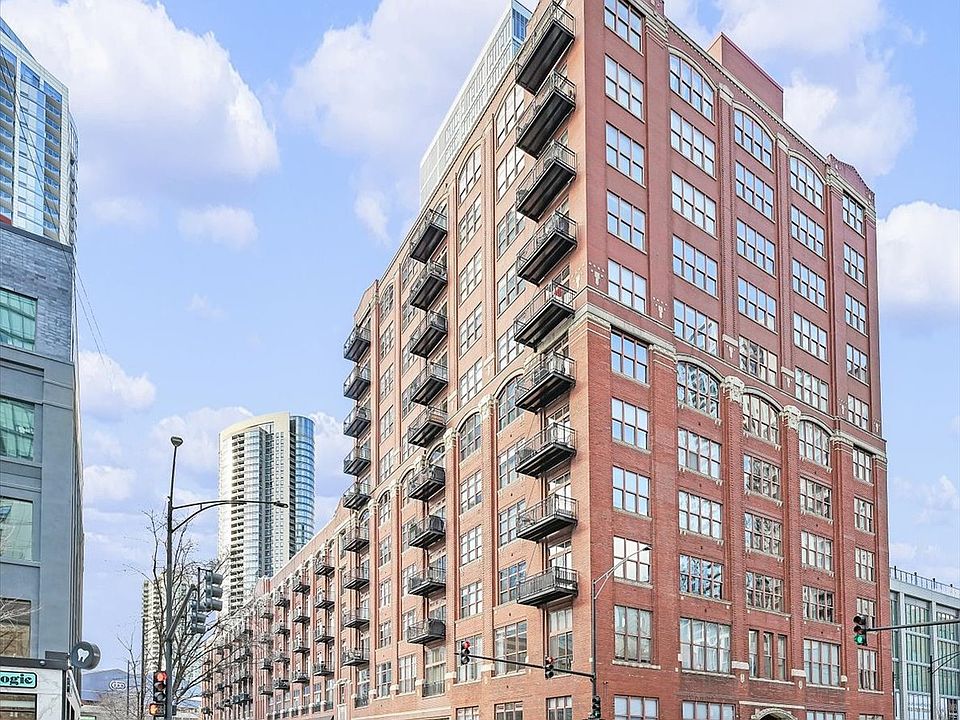 1st image of 360 W Illinois St APT 525