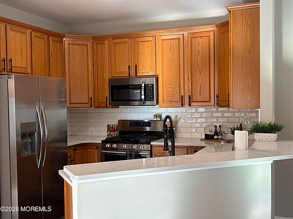 5th image of 87 Huntington Drive