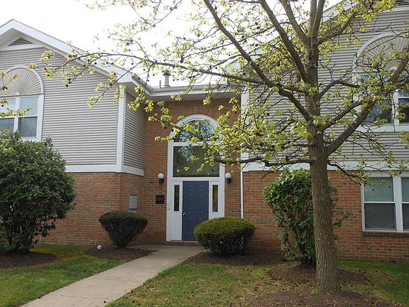 4th image of 95 S Westmoor Ave #010B