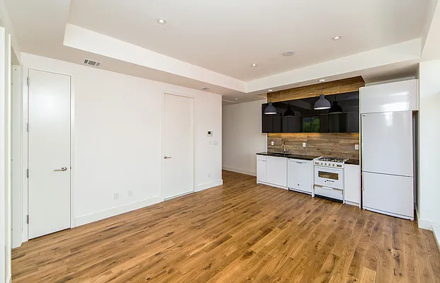 Rented by EXR | media 37