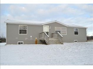 11215 Heatherwood Trl, Fowlerville, MI 48836