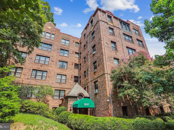 3041 Sedgwick St NW APT 303, Washington, DC 20008