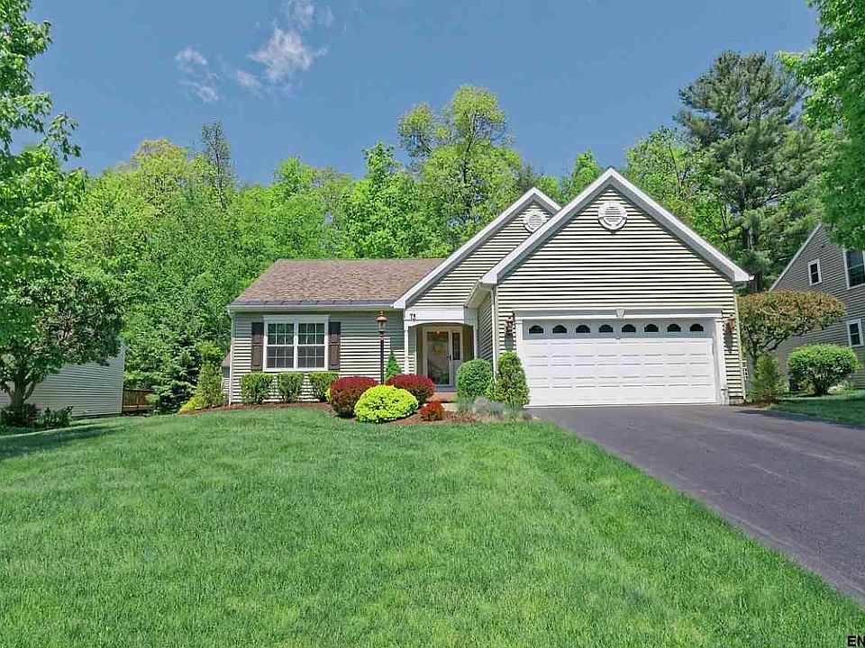 1st image of 73 Surrey Field Dr