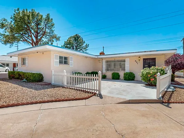 621 Madeira Dr NE, Albuquerque, NM 87108
