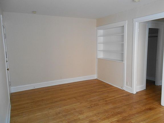 5th image of 514 W Cornelia Ave #2J