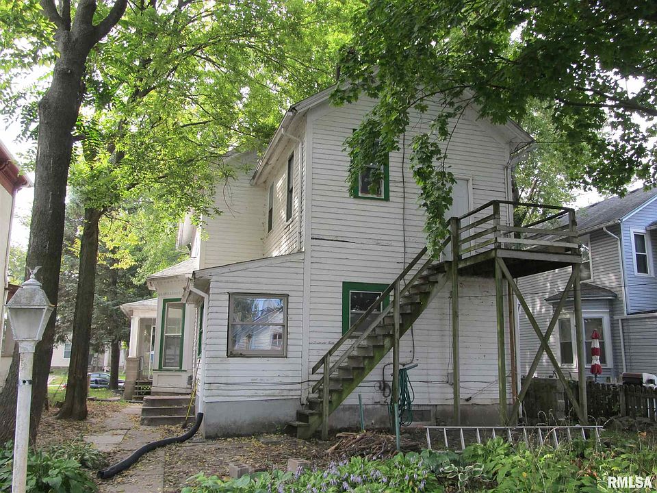 2nd image of 626 E 15th St