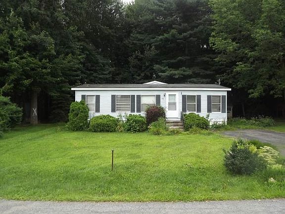 3rd image of 35 Lakeside Dr