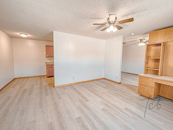 4th image of 848 N Storer Ave APT 7