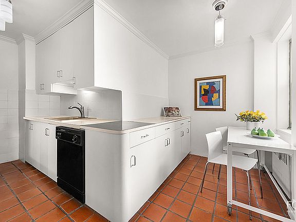 5th image of 525 E 86th St APT 16F